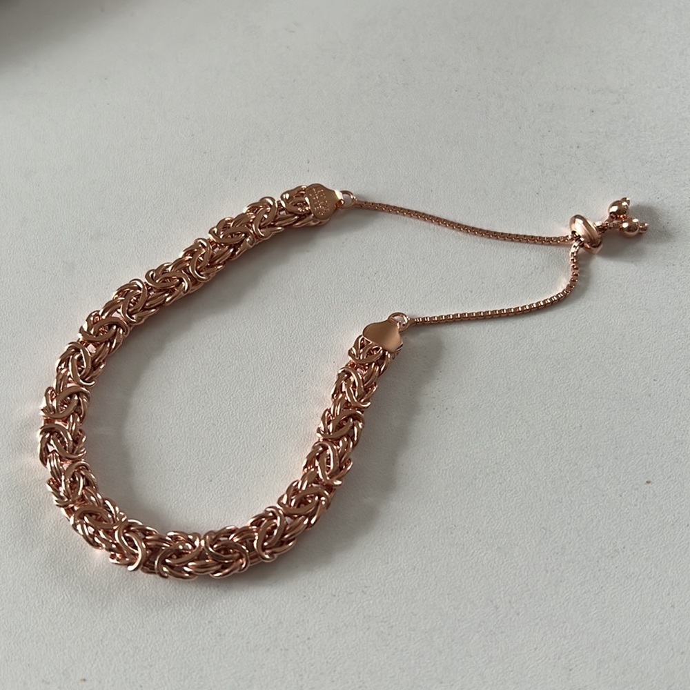 Rose gold adjustable bracelet
